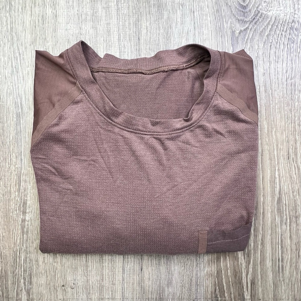 Lululemon Ventilated Hiking Short Sleeve Shirt Mens Size XL Xtra Large Brown